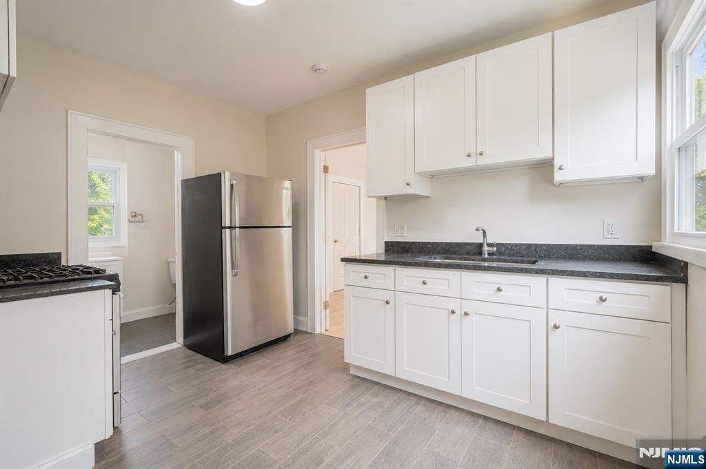 50 Jewell Street Property Photo 6