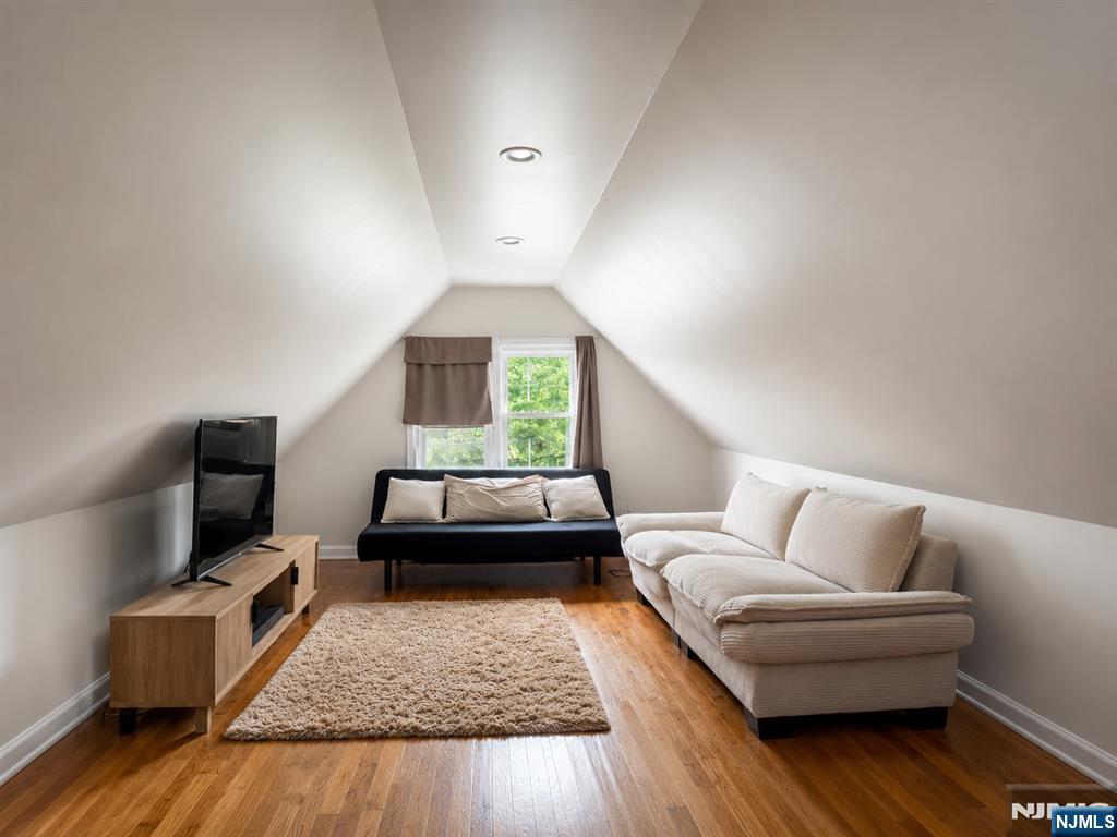 50 Jewell Street Property Photo 19