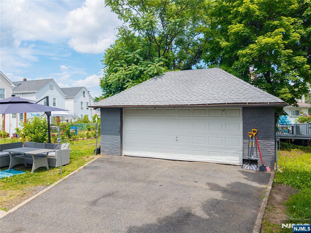 50 Jewell Street Property Photo 21