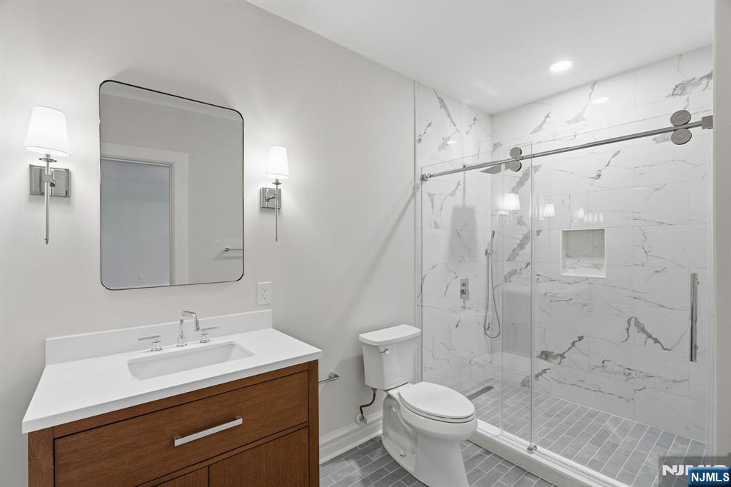 207 Union Street Property Photo 37