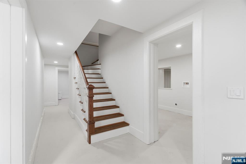 207 Union Street Property Photo 40