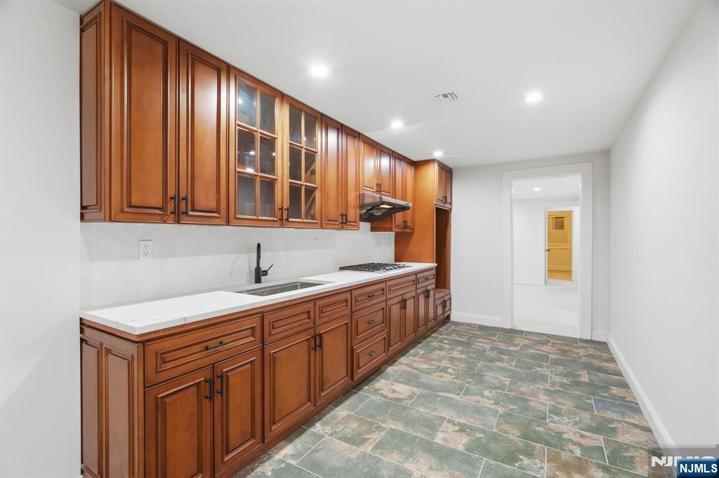 207 Union Street Property Photo 42