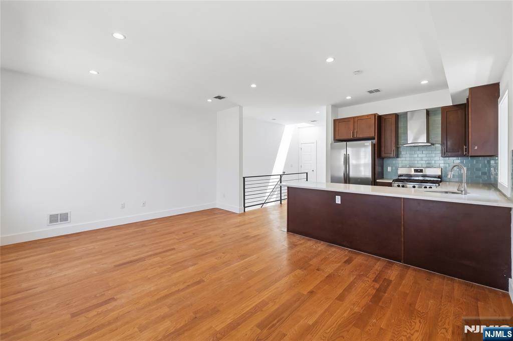 141 Beach Street Property Photo 12