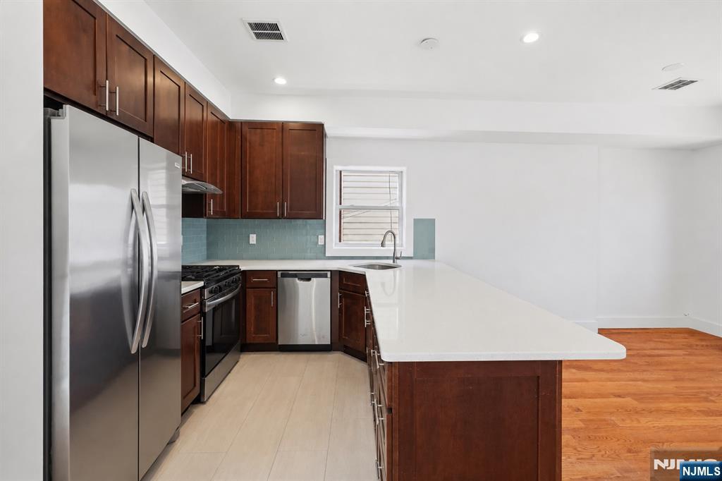 141 Beach Street Property Photo 14