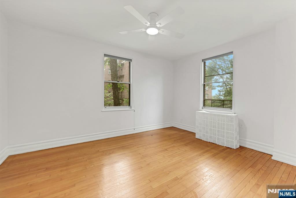 100 E Palisade Avenue A24 Property Photo 10