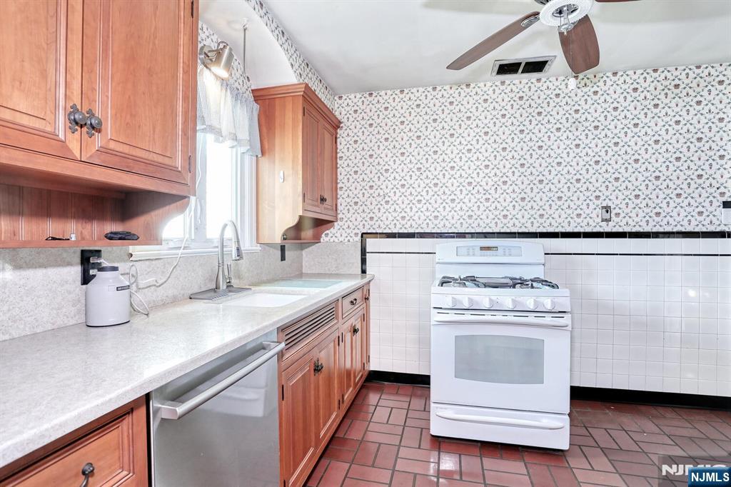 41 Martin Avenue Property Photo 13