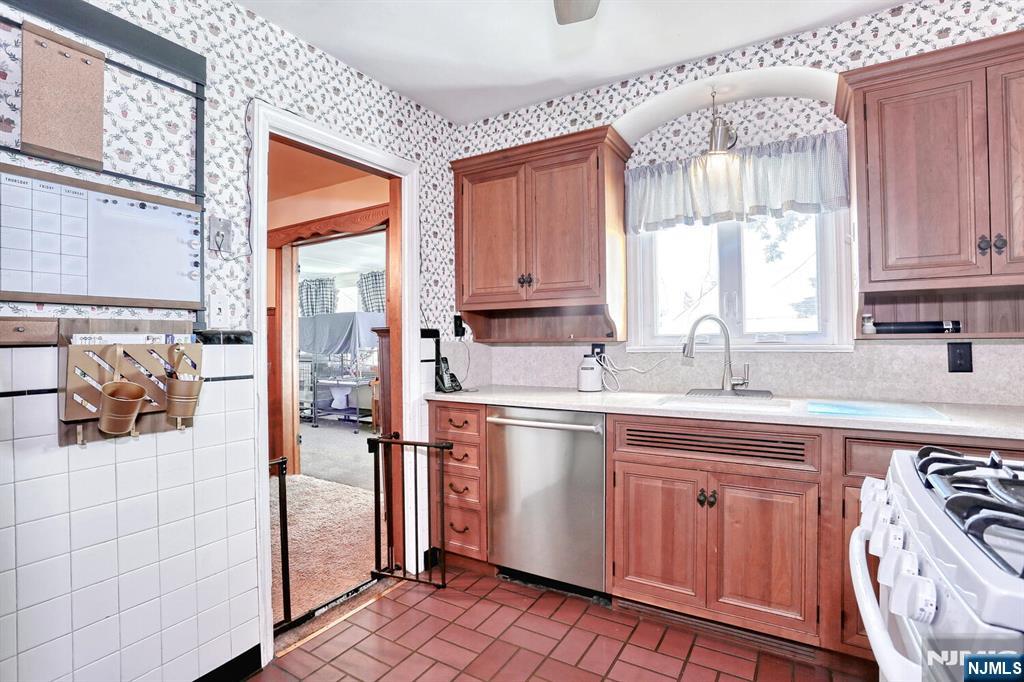 41 Martin Avenue Property Photo 14