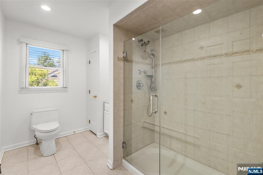 225 Walnut Street Property Photo 22