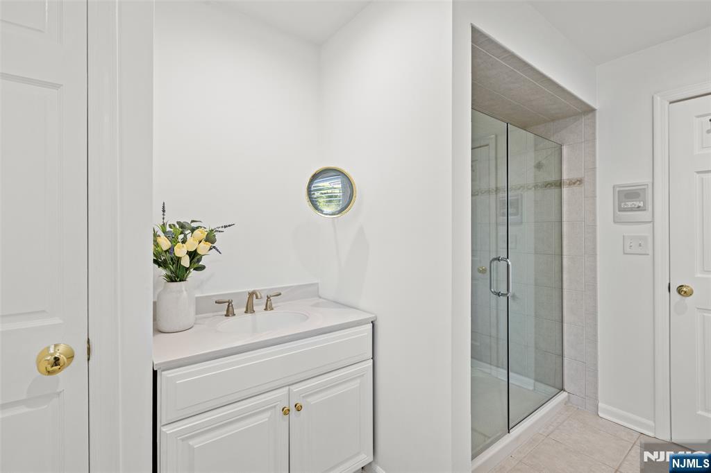 225 Walnut Street Property Photo 23