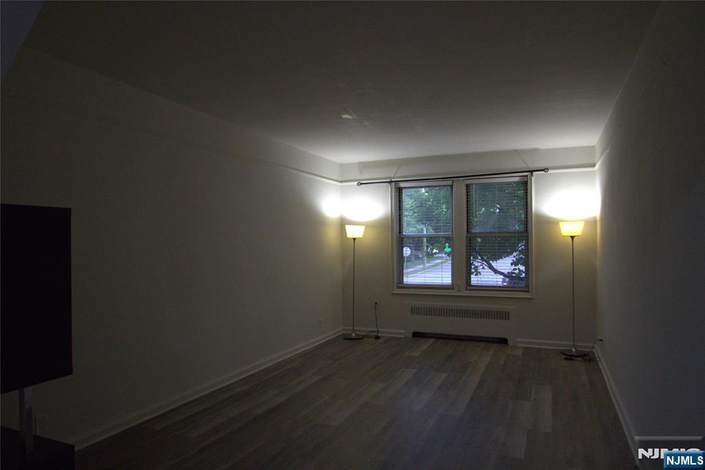 975-995 Teaneck 1m Property Photo 5