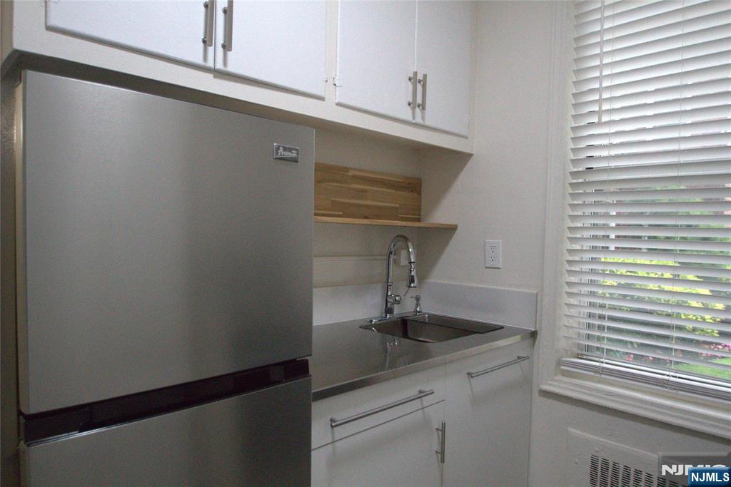 975-995 Teaneck 1m Property Photo 10