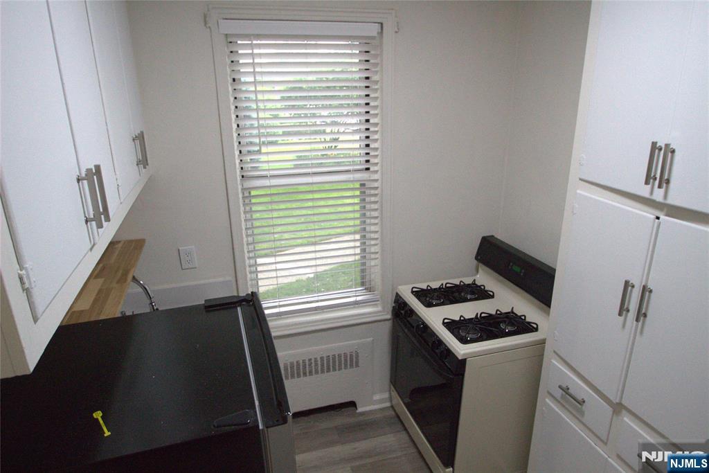 975-995 Teaneck 1m Property Photo 11