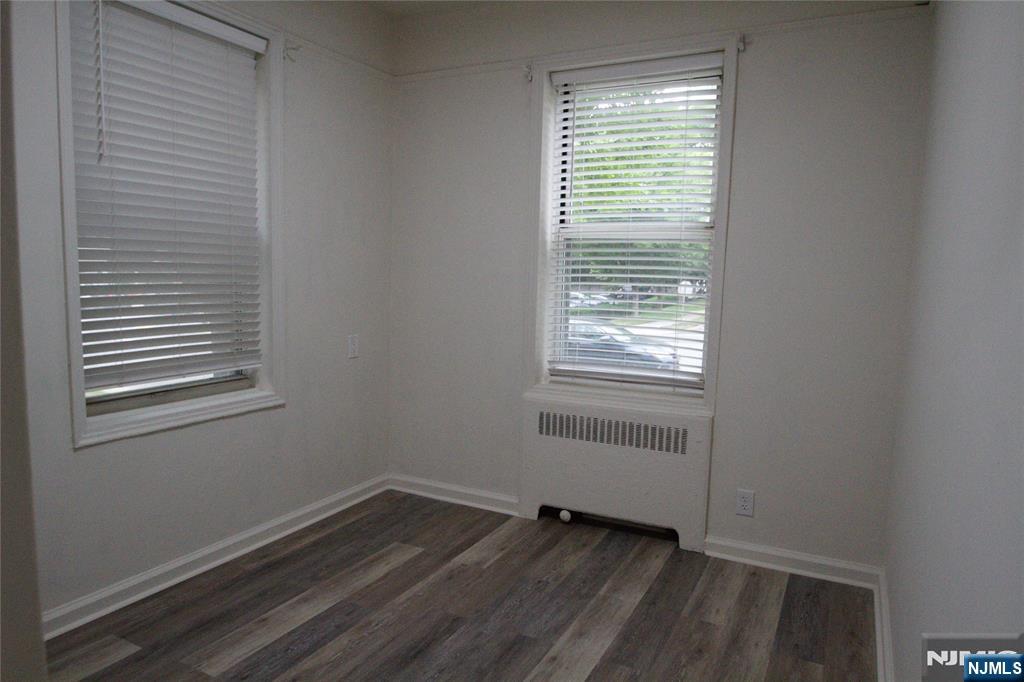 975-995 Teaneck 1m Property Photo 13