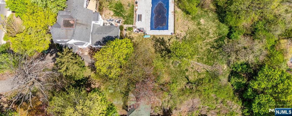 525 Teaneck Road Property Photo 6
