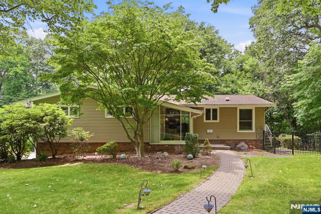 23 Cressfield Court Property Photo 1
