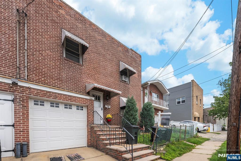 385 Mckinley Street Property Photo 2