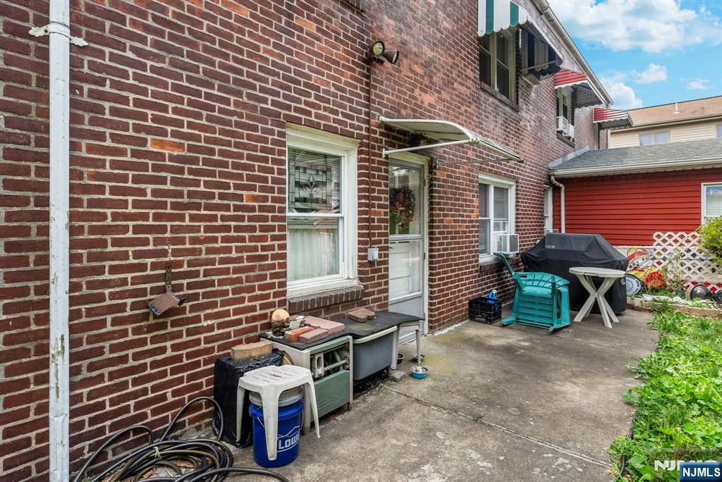 385 Mckinley Street Property Photo 17