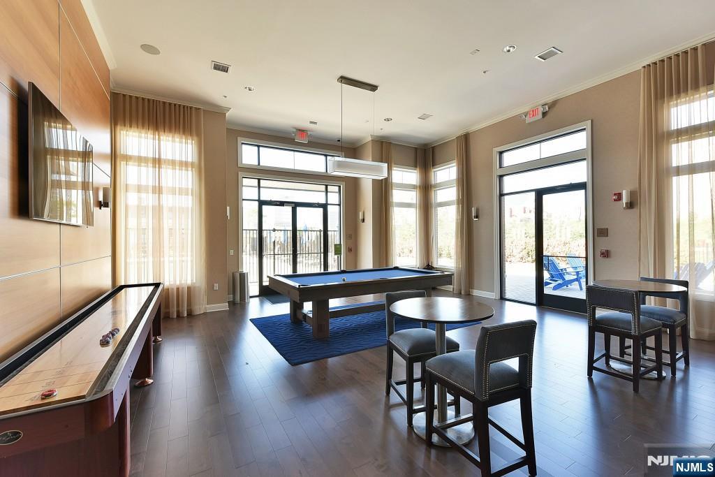 200 Dey Street 247 Property Photo 27