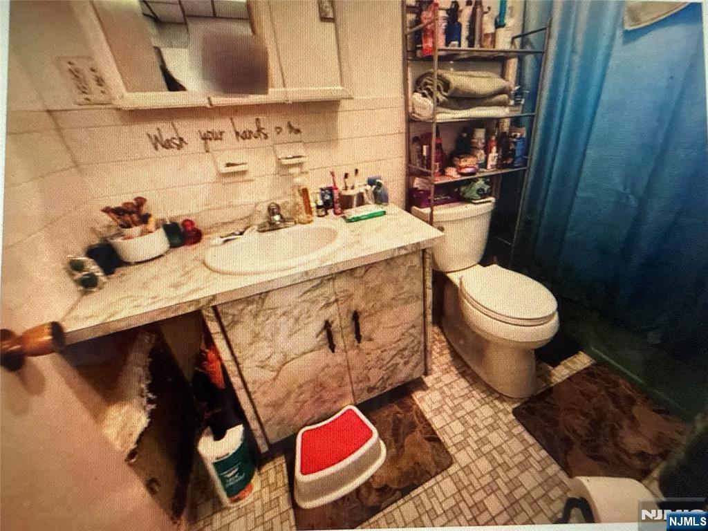 235 Cliff Street Property Photo 7