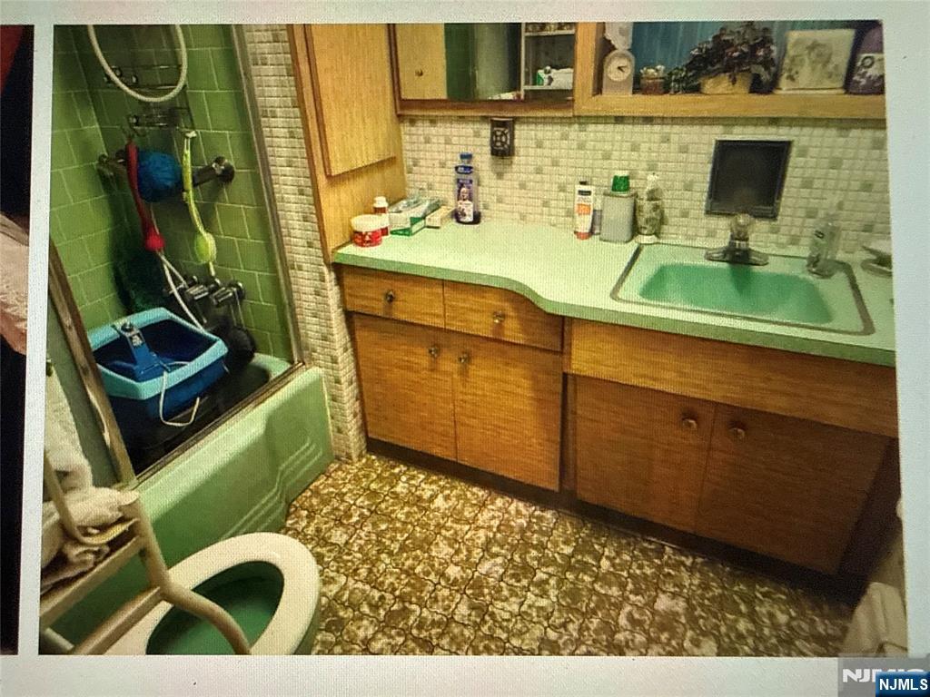 235 Cliff Street Property Photo 10
