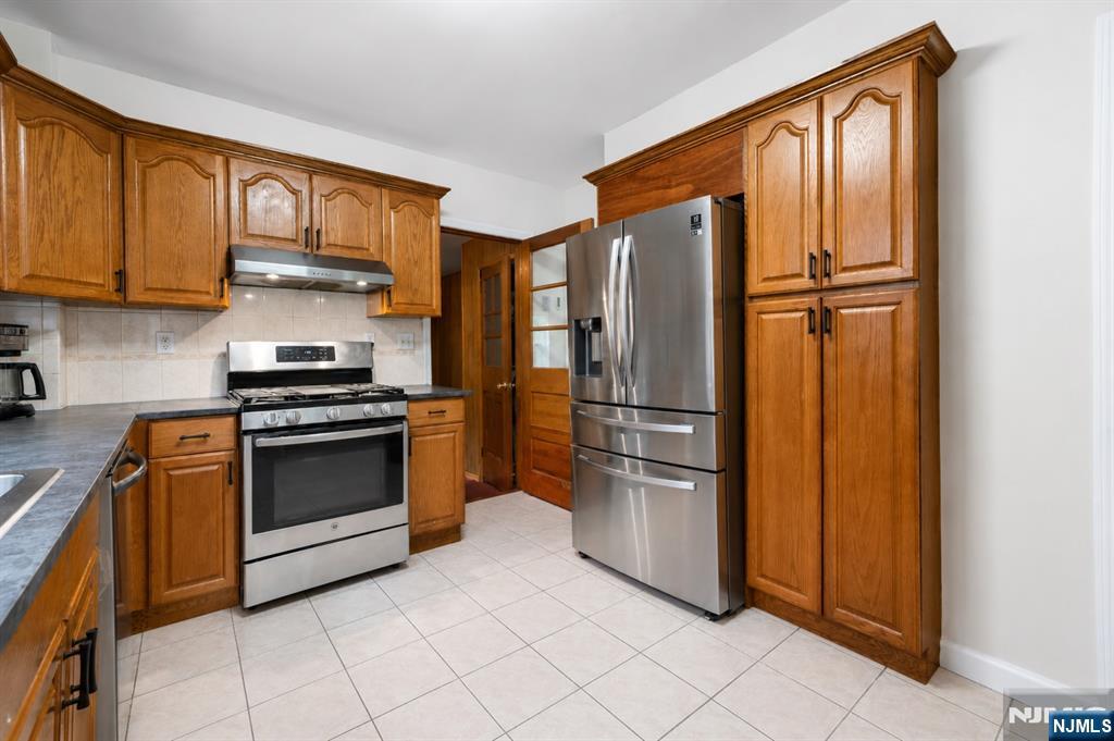 37 Fenner Avenue Property Photo 7