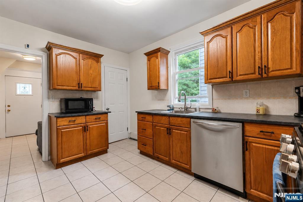37 Fenner Avenue Property Photo 8