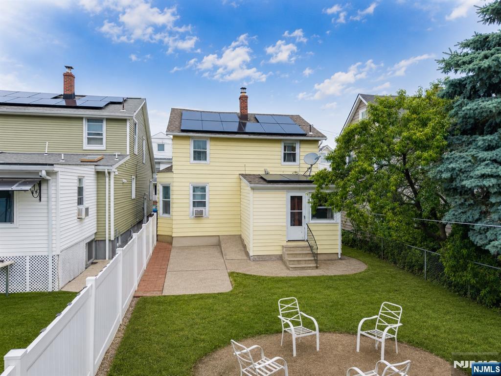 37 Fenner Avenue Property Photo 23