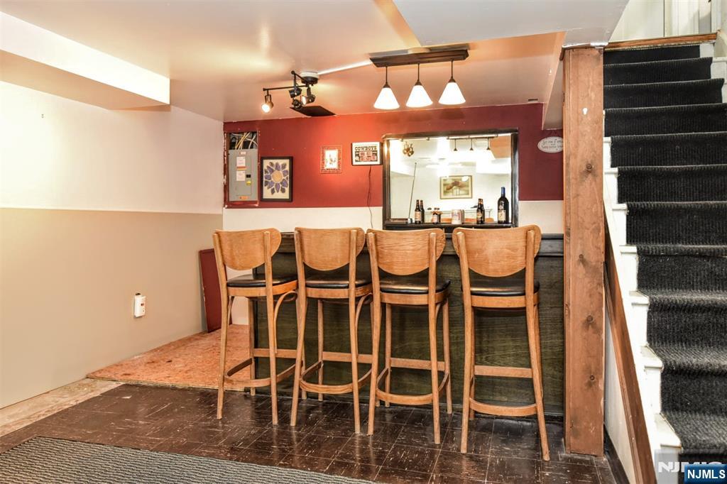 166 Kent Street Property Photo 8