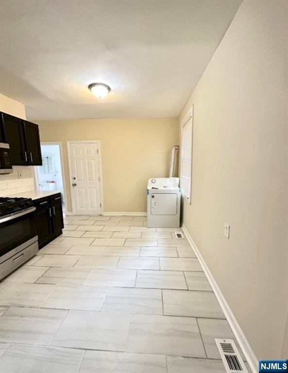447 17th Street Property Photo 4