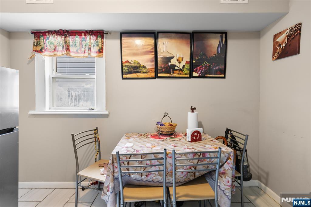 447 17th Street Property Photo 13