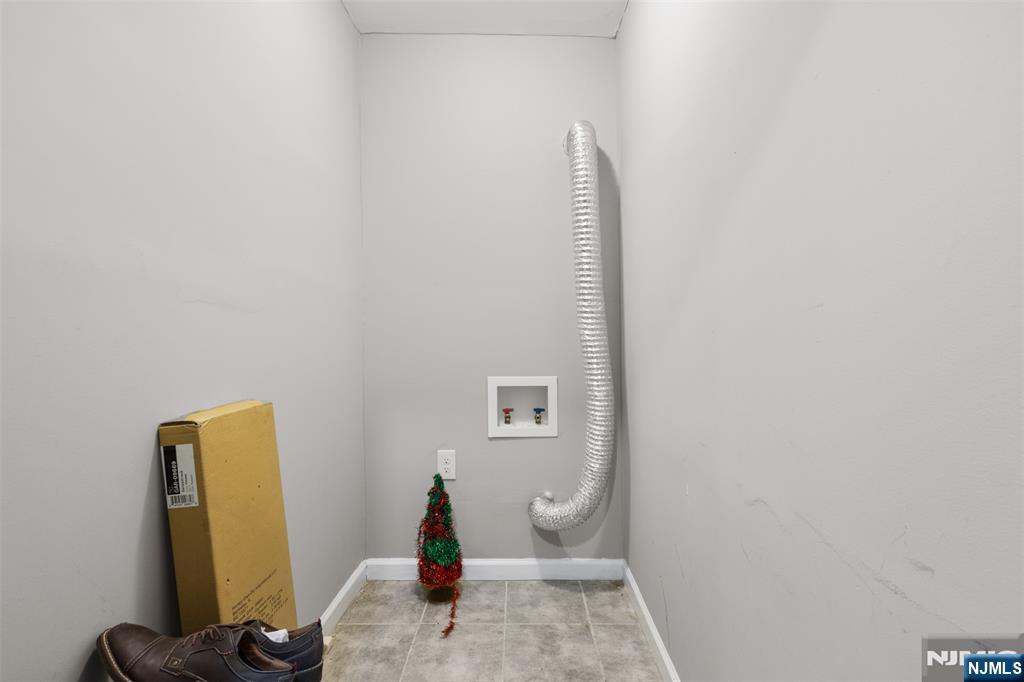 447 17th Street Property Photo 15