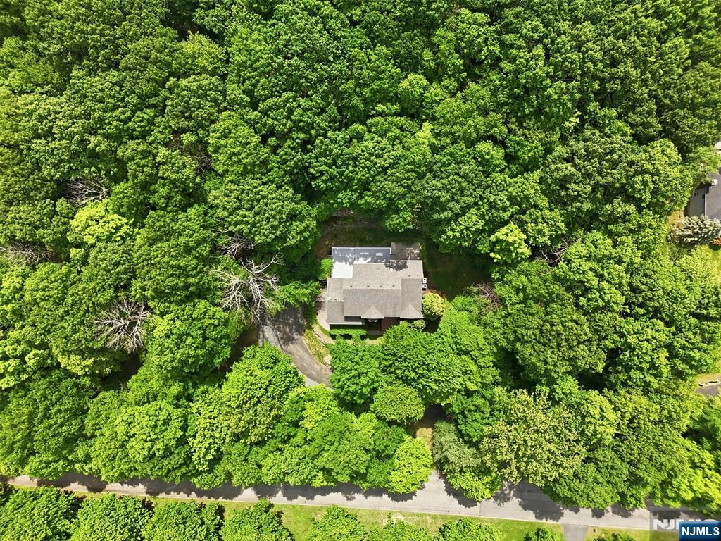 20 Indian Run Road Property Photo 2