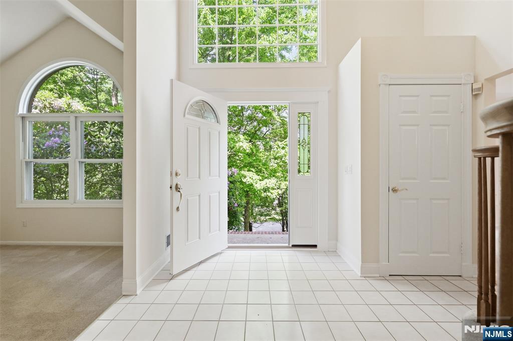 20 Indian Run Road Property Photo 4