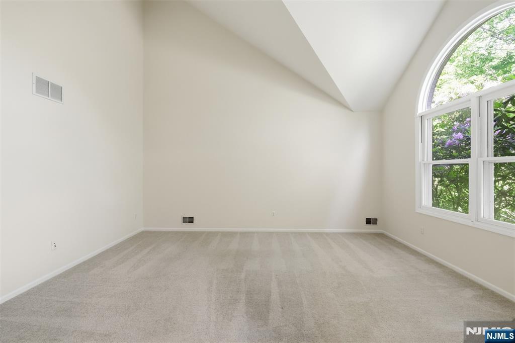 20 Indian Run Road Property Photo 7