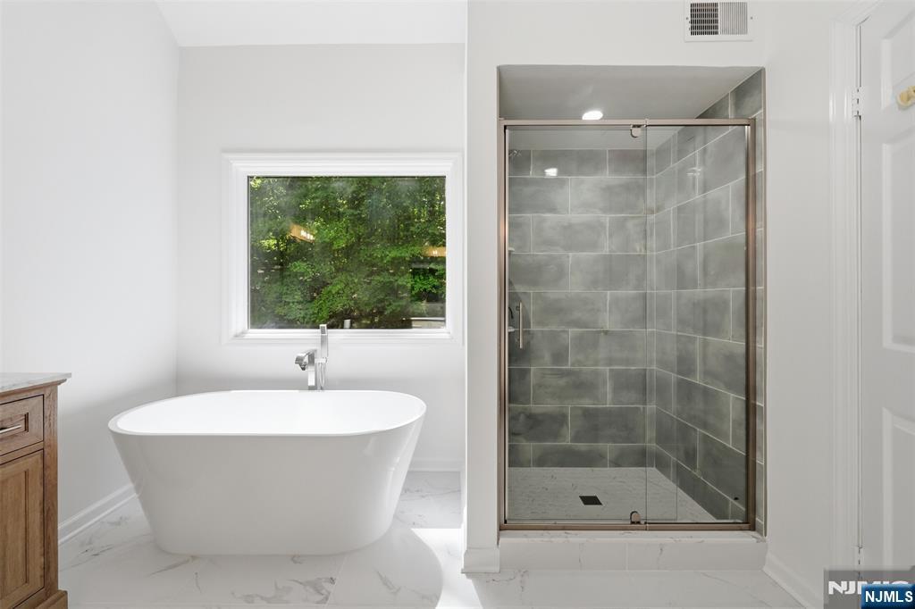 20 Indian Run Road Property Photo 31