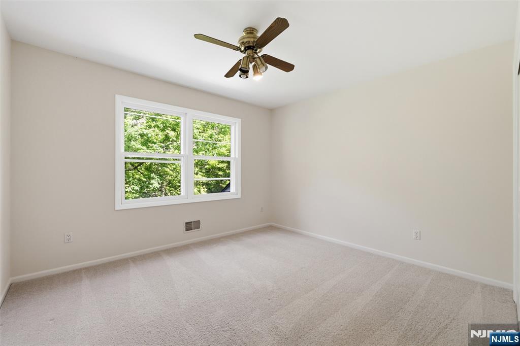 20 Indian Run Road Property Photo 38