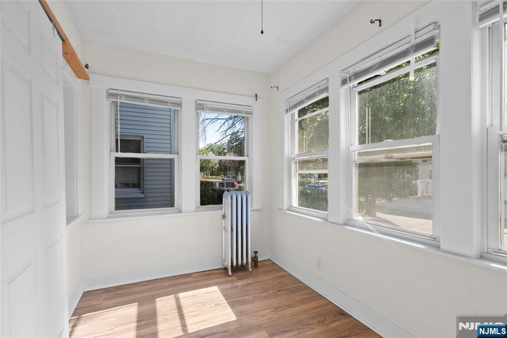 17 Cottage Place Property Photo 5