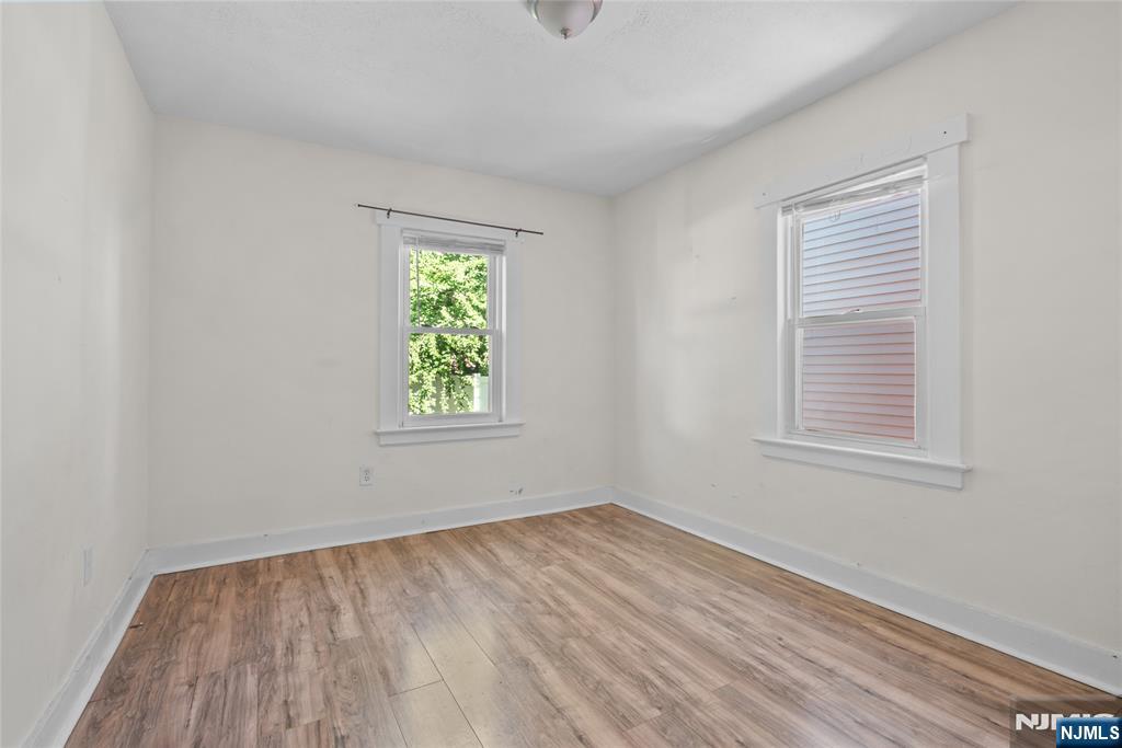 17 Cottage Place Property Photo 8