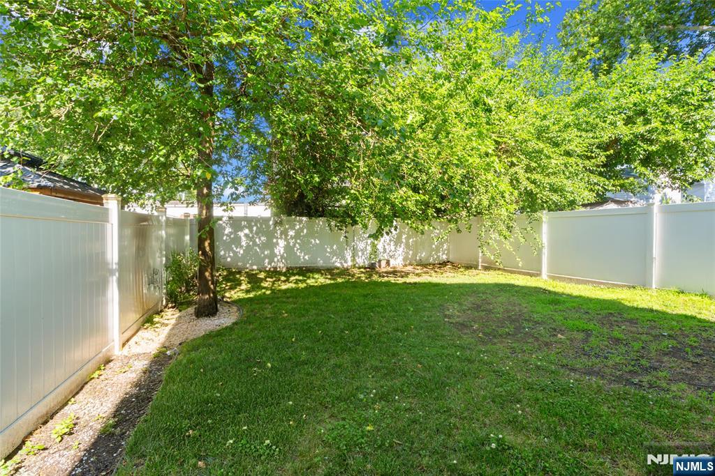 17 Cottage Place Property Photo 13