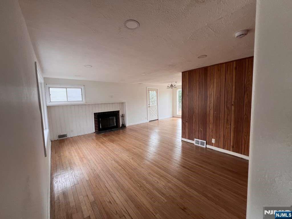 92 Grove Street Property Photo 6