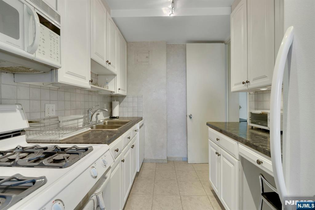 1 Horizon Road 408 Property Photo 6