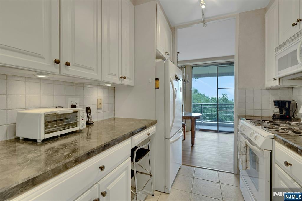 1 Horizon Road 408 Property Photo 8