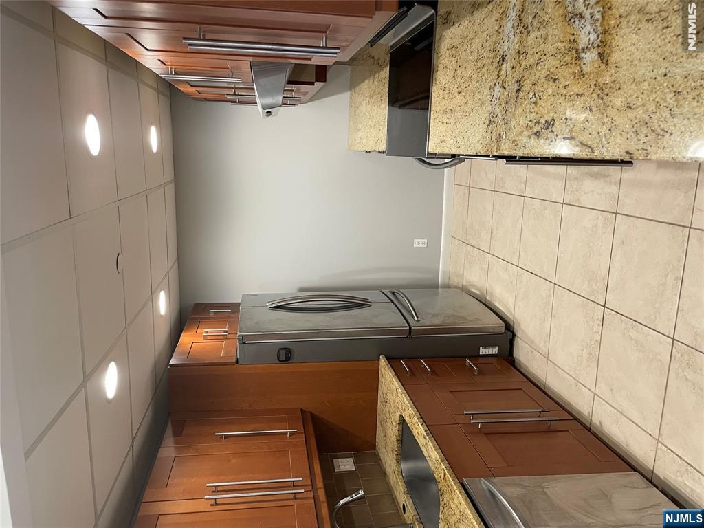 800 Palisade Avenue 1506 Property Photo 4
