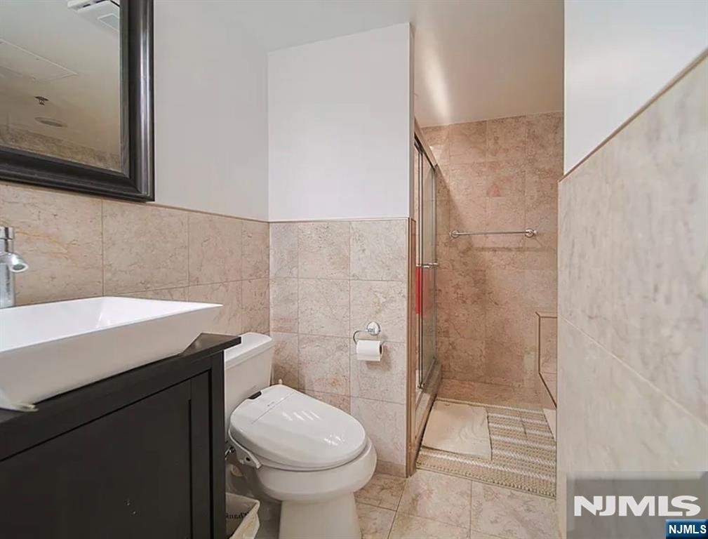 800 Palisade Avenue 1506 Property Photo 12