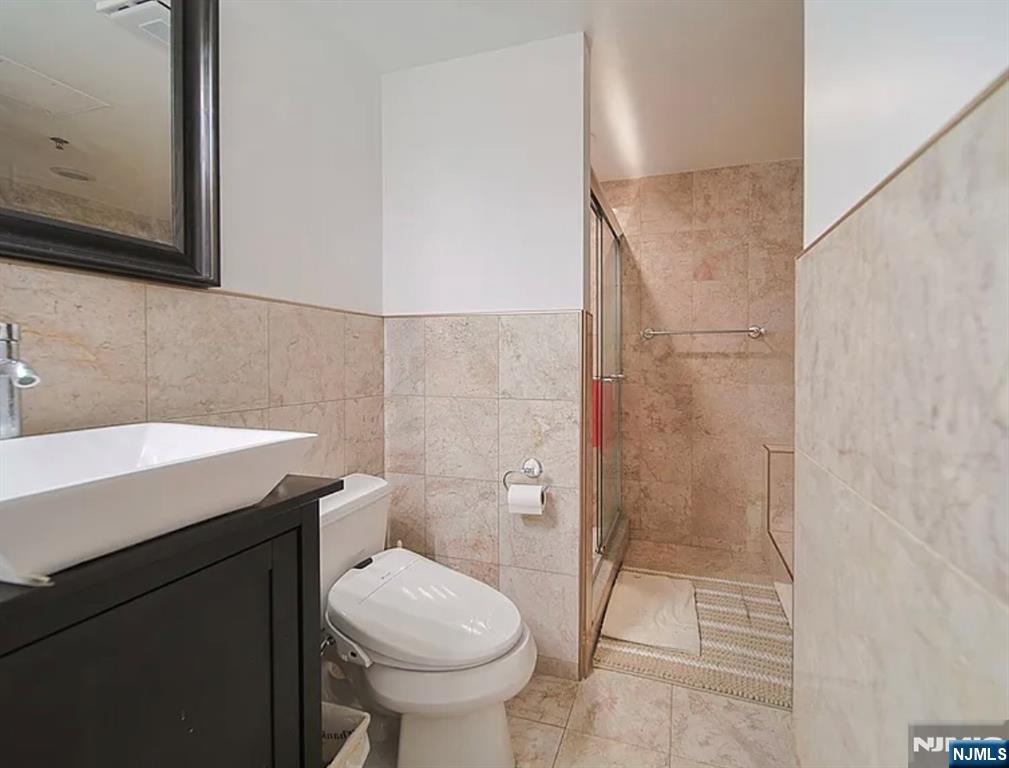 800 Palisade Avenue 1506 Property Photo 13