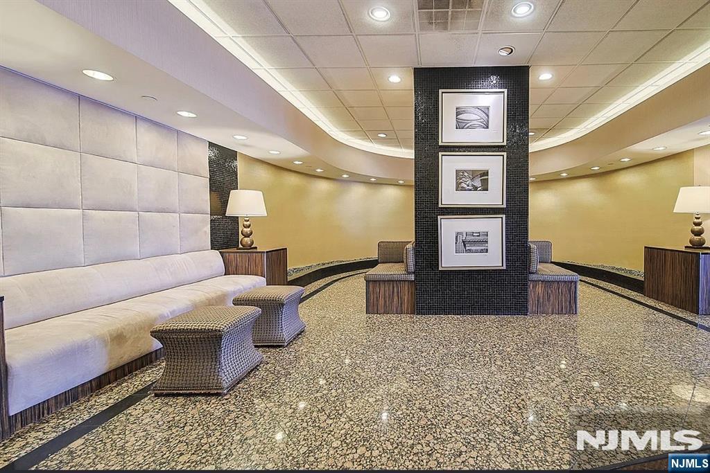 800 Palisade Avenue 1506 Property Photo 14