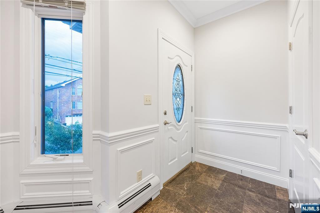 258 4th Street A Property Photo 6
