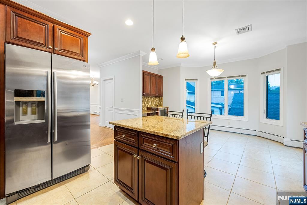 258 4th Street A Property Photo 11