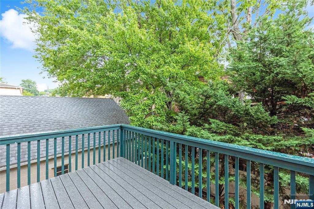 258 4th Street A Property Photo 13