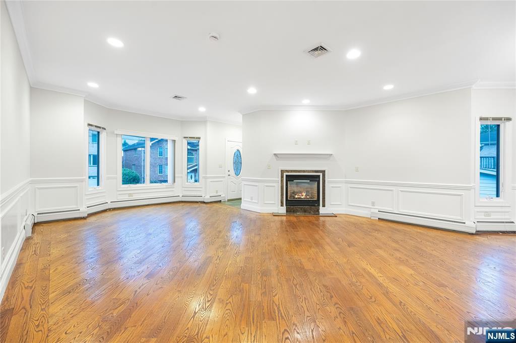 258 4th Street A Property Photo 15